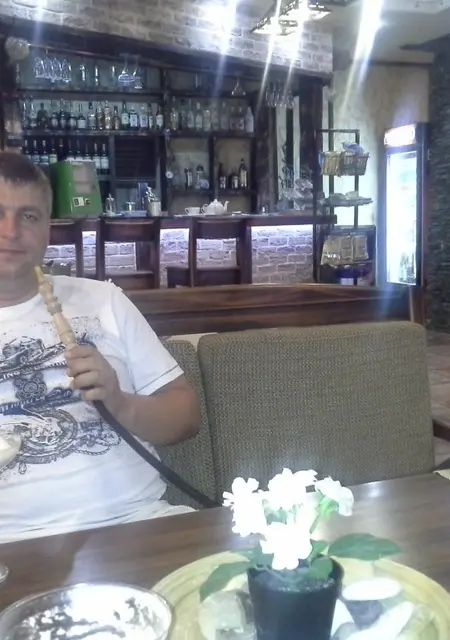 Алекс из Черкесска, ищу на сайте приятное времяпровождение