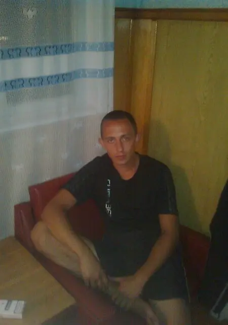 Artem из Ангарска, мне 36, познакомлюсь на одну ночь