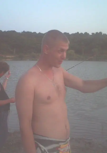 Роман из Волгодонска, ищу на сайте знакомства на одну ночь