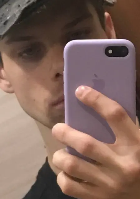 Иван из Москвы, мне 21, познакомлюсь без обязательств