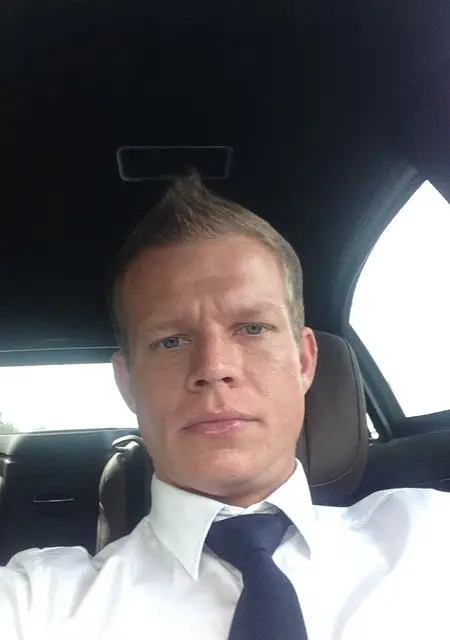 Евгеша из Петродворца, ищу на сайте вирта