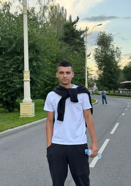 Я Руслан, 21, из Каширы, ищу знакомства без обязательств