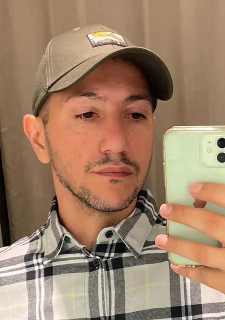 Артур из Камышина, мне 37, познакомлюсь для приятного времяпровождения