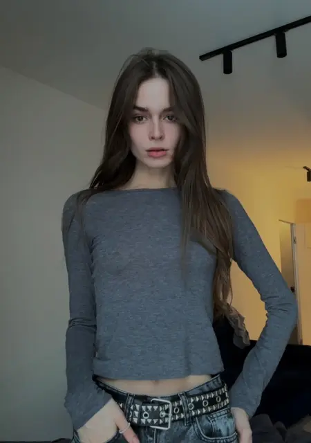 Я Аурика, 20, из Москвы, ищу знакомства без обязательств
