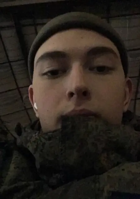 Я Паша, 19, из Севастополя, ищу знакомство для общения