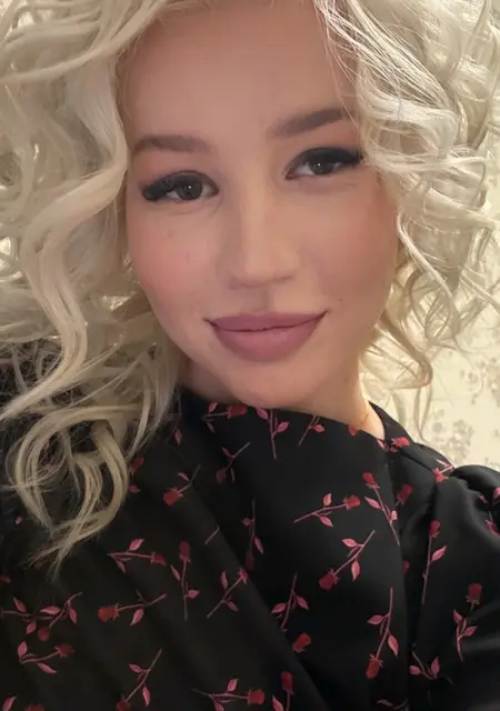 Дейенерис из Москвы, мне 26, познакомлюсь на одну ночь