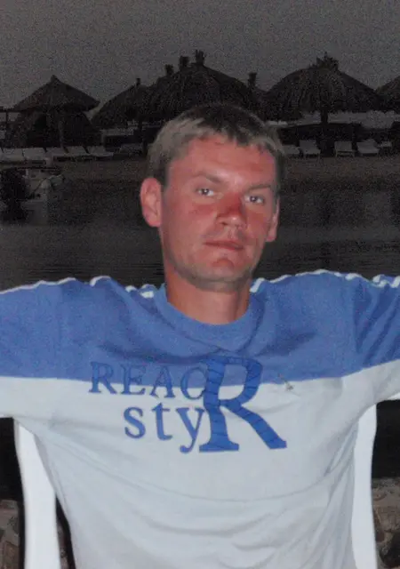 Я Александр, 40, из Пскова, ищу знакомство для приятного времяпровождения