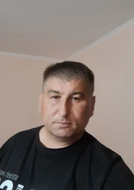 Сергей из Брянска, мне 46, познакомлюсь без обязательств