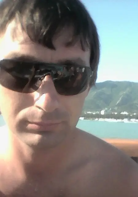 Serg из Геленджика, мне 40, познакомлюсь без обязательств