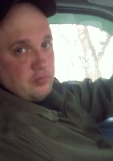 Я Андрей, 48, из Саратова, ищу знакомство для дружбы