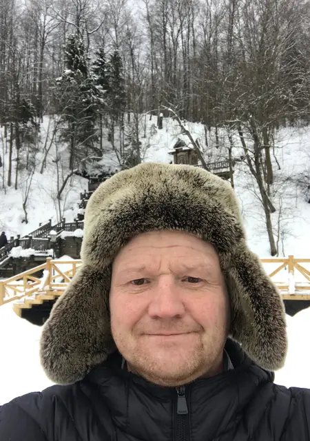 Я Олег, 41, знакомлюсь для общения в Кирове