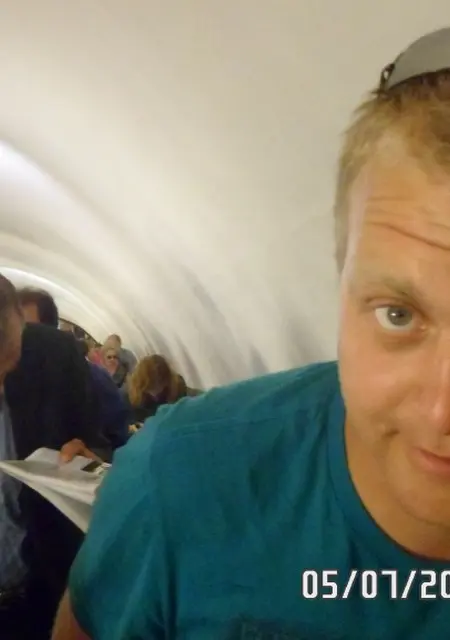 Я Ирвин, 42, из Нижней Туры, ищу знакомство для общения