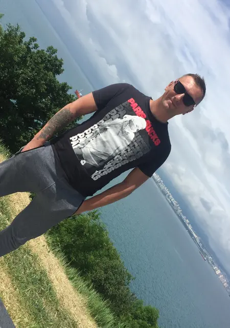 Я Артем, 39, знакомлюсь для приятного времяпровождения в Геленджике