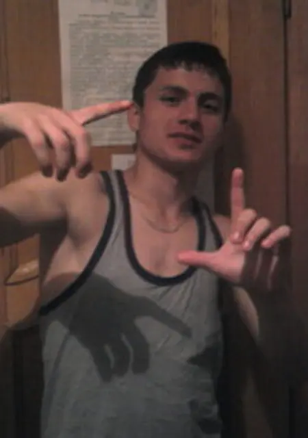 Я Сергей, 31, из Воронежа, ищу знакомства без обязательств