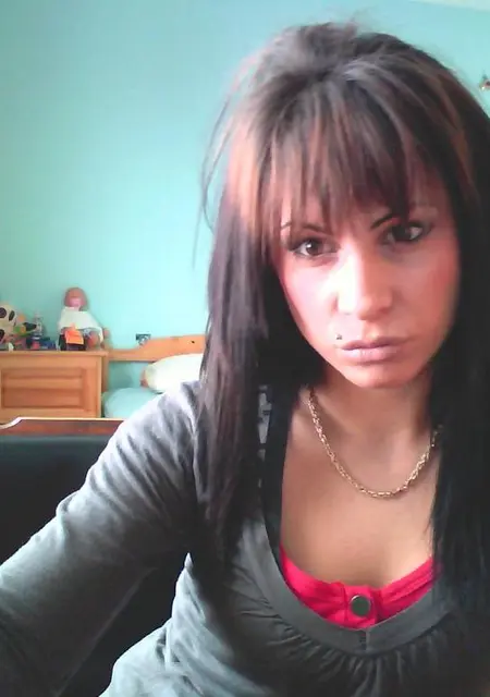 Я Инна, 24, из Ожерелья, ищу знакомство для постоянных отношений