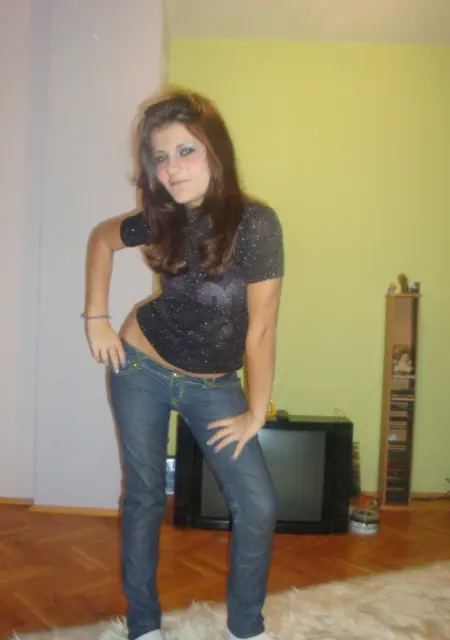 Я Аврора, 22, знакомлюсь для дружбы в Нее