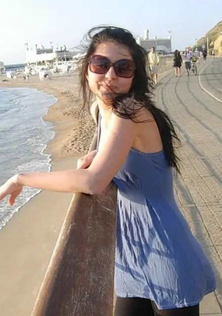 Я Регина, 23, знакомлюсь без обязательств в Новошахтинске