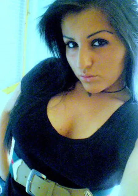 Я Алёна, 23, из Ялуторовска, ищу знакомство для постоянных отношений