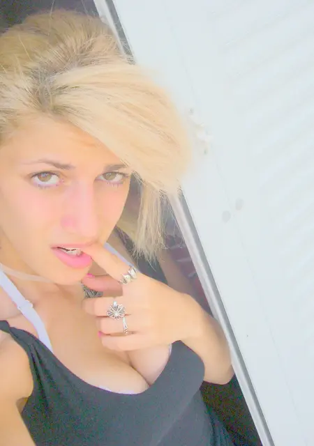 Сабина из Красной Криуши, мне 20, познакомлюсь для вирта