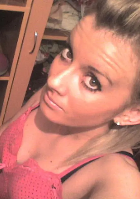 Надежда из Рассказова, мне 21, познакомлюсь для дружбы