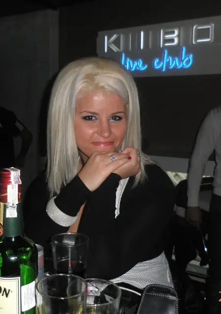 Алина из Трехгорного, ищу на сайте знакомства на одну ночь