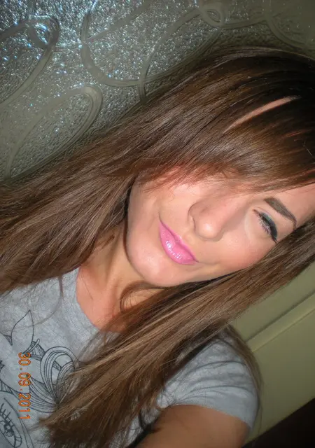 Эвелина из Ноябрьска, ищу на сайте дружбу