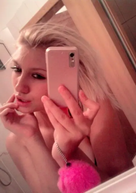 Валерия из Гвардейска, ищу на сайте постоянные отношения