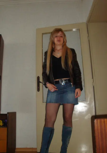 Роза из Золотой Долиной, ищу на сайте постоянные отношения