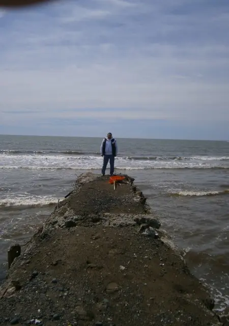 Я Виталик, 43, знакомлюсь без обязательств в Углегорске