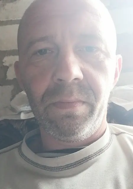 Я Михаил, 45, знакомлюсь на одну ночь в Ярославле