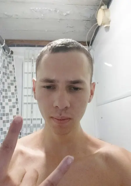 Я Сергей, 25, из Клина, ищу знакомства без обязательств