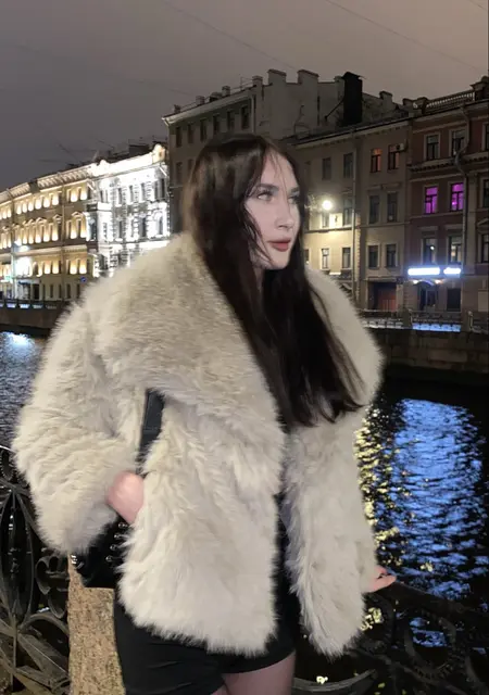 Я Анастасия, 18, знакомлюсь без обязательств в Перми