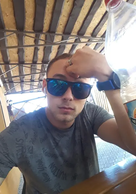 Я Сергей, 28, из Брянска, ищу знакомство для дружбы