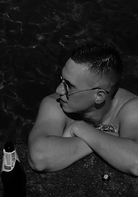 Я Марк, 23, из Новочеркасска, ищу знакомства без обязательств