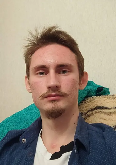 Евгений из Игры, мне 23, познакомлюсь без обязательств