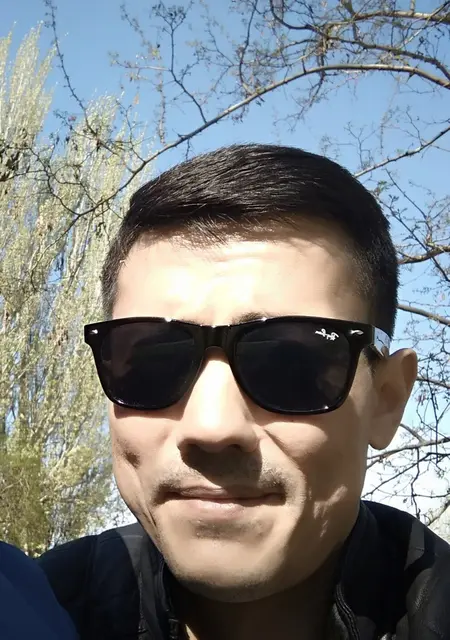 Timur из Тамани, ищу на сайте знакомства на одну ночь