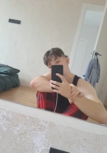 Я Данил, 19, знакомлюсь на одну ночь в Якутске