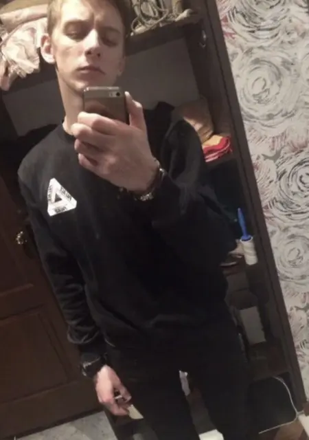 Я Artem, 29, знакомлюсь без обязательств в Томске