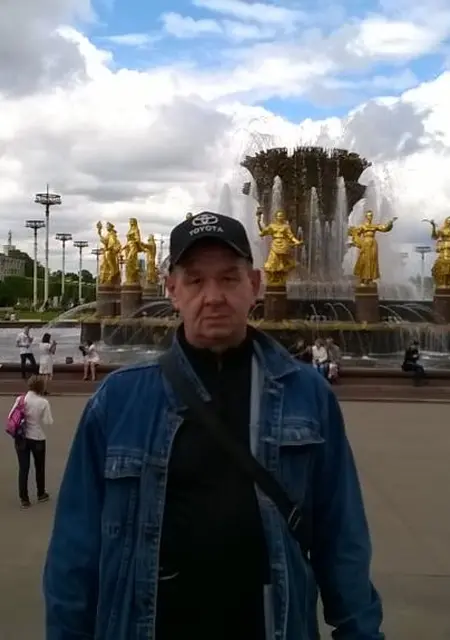 Алекс из Перми, мне 51, познакомлюсь на одну ночь