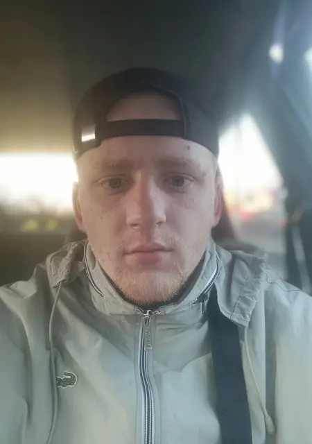 Даня из Донецка, ищу на сайте приятное времяпровождение