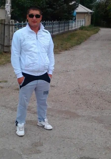 Я Макс, 36, из Майкопа, ищу знакомство для вирта