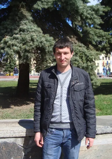 Артем из Кирова, мне 41, познакомлюсь на одну ночь