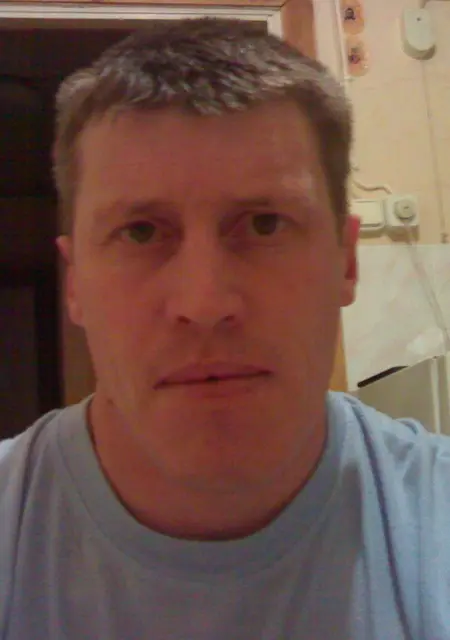 Генна из Надыма, мне 47, познакомлюсь для общения