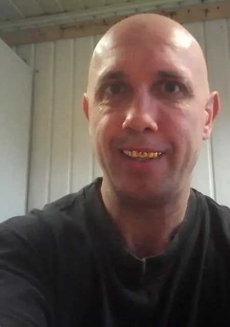 Adriano из Таганрога, мне 56, познакомлюсь на одну ночь