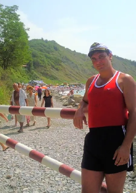 Элик из Лабинска, ищу на сайте постоянные отношения