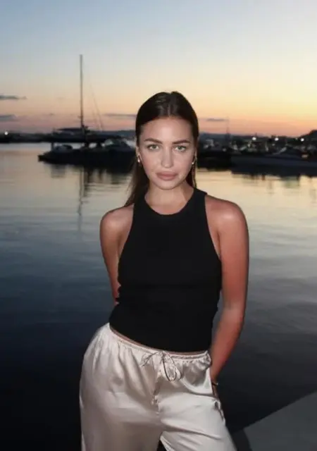 Юлианна из Москвы, мне 21, познакомлюсь без обязательств