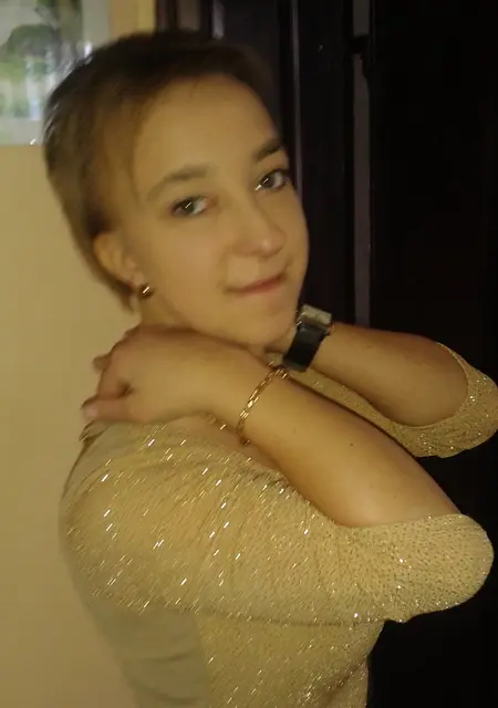 Я Алёна, 18, из Саратова, ищу знакомство для общения