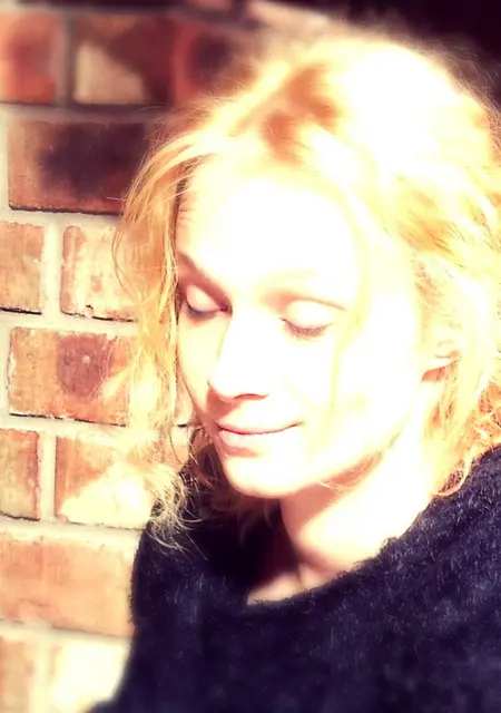 Инна из Котовска, мне 26, познакомлюсь для общения