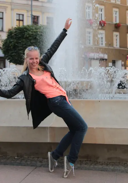 Инга из Кизилюрта, мне 23, познакомлюсь для вирта