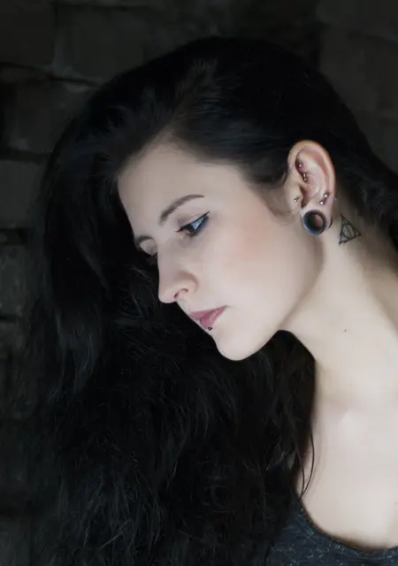 Я Снежана, 18, из Слюдянки, ищу знакомство для постоянных отношений